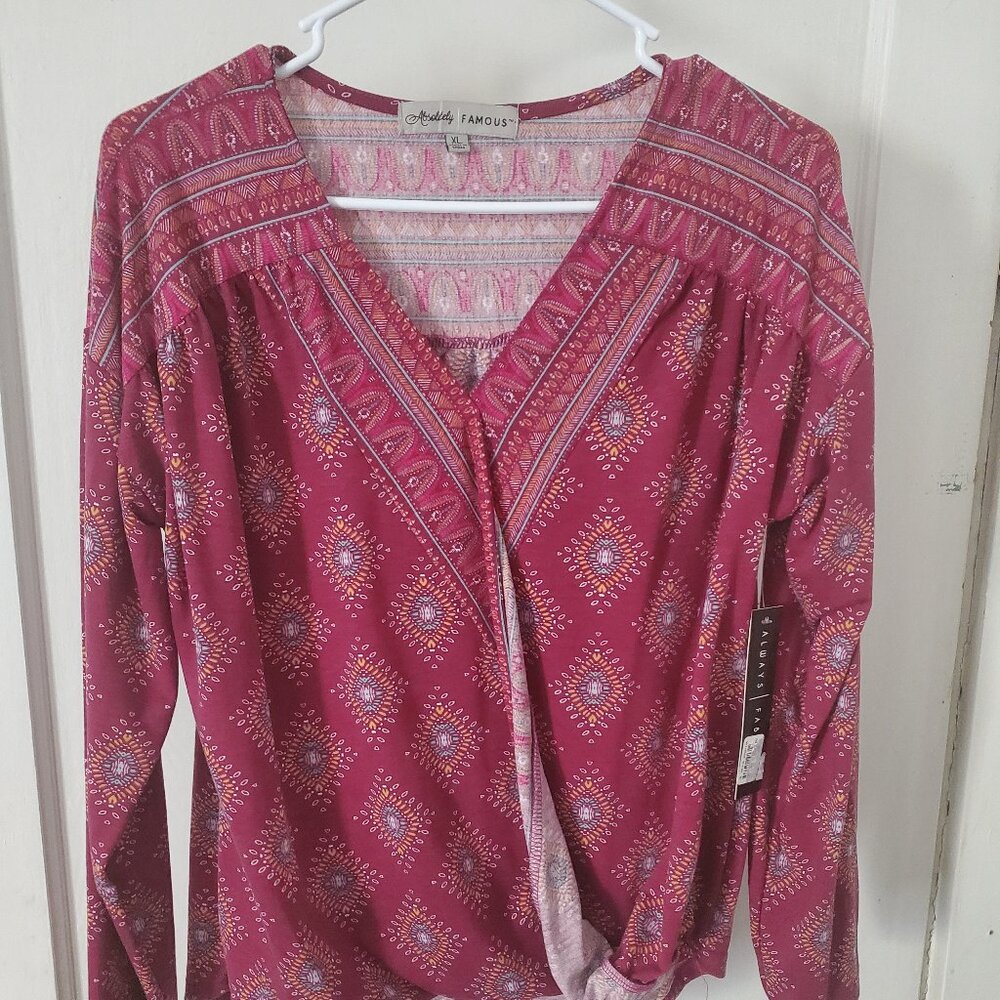 Womens xl Absolutely Famous shirt